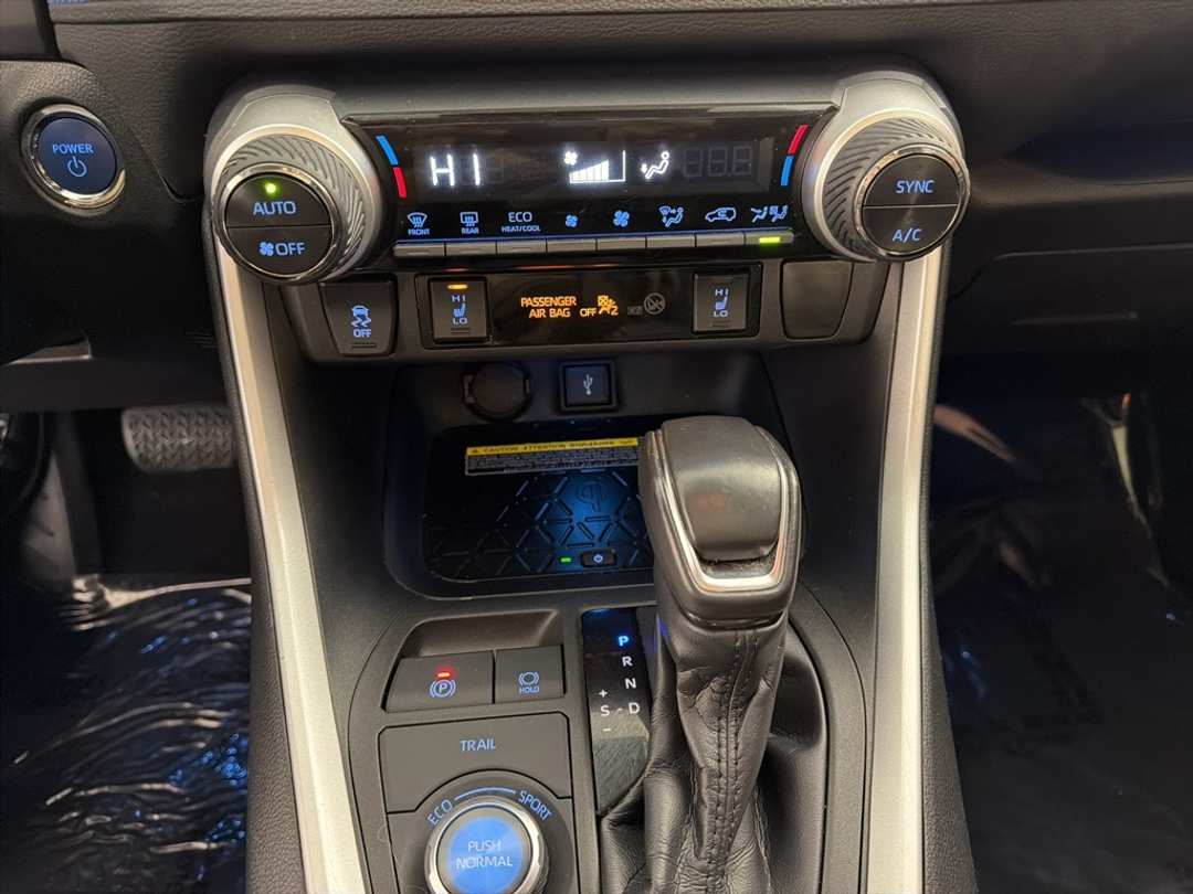 2021 Toyota Rav4 XSE - Image 16