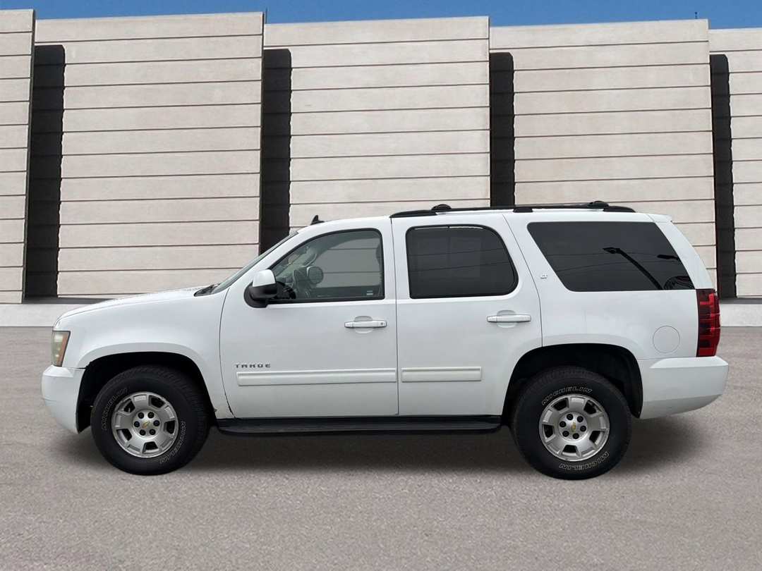 2010 Chevrolet Tahoe LT - Image 3