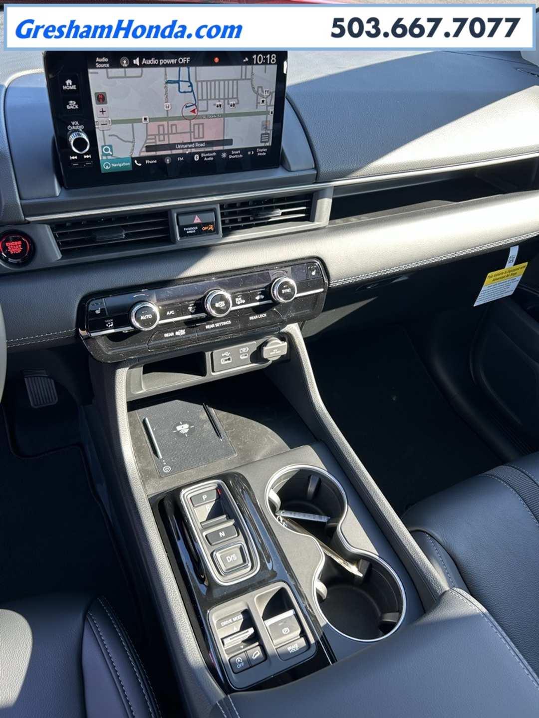 2025 Honda Pilot Touring - Image 19