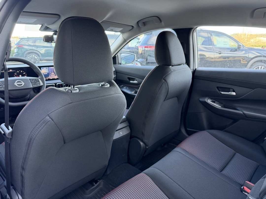 2026 Nissan Sentra SR - Image 32