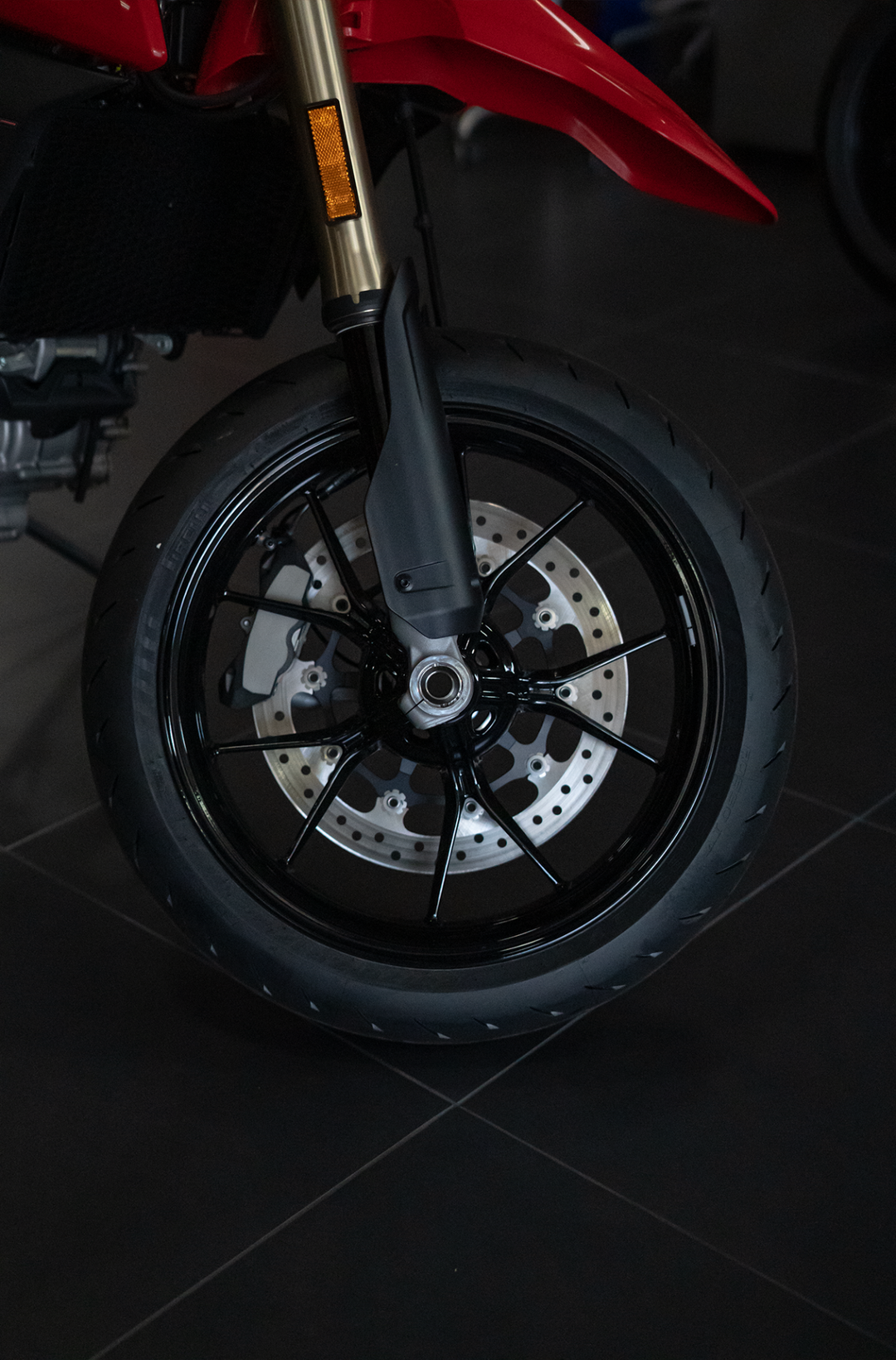 2025 Ducati Hypermotard 698 Mono - Image 6