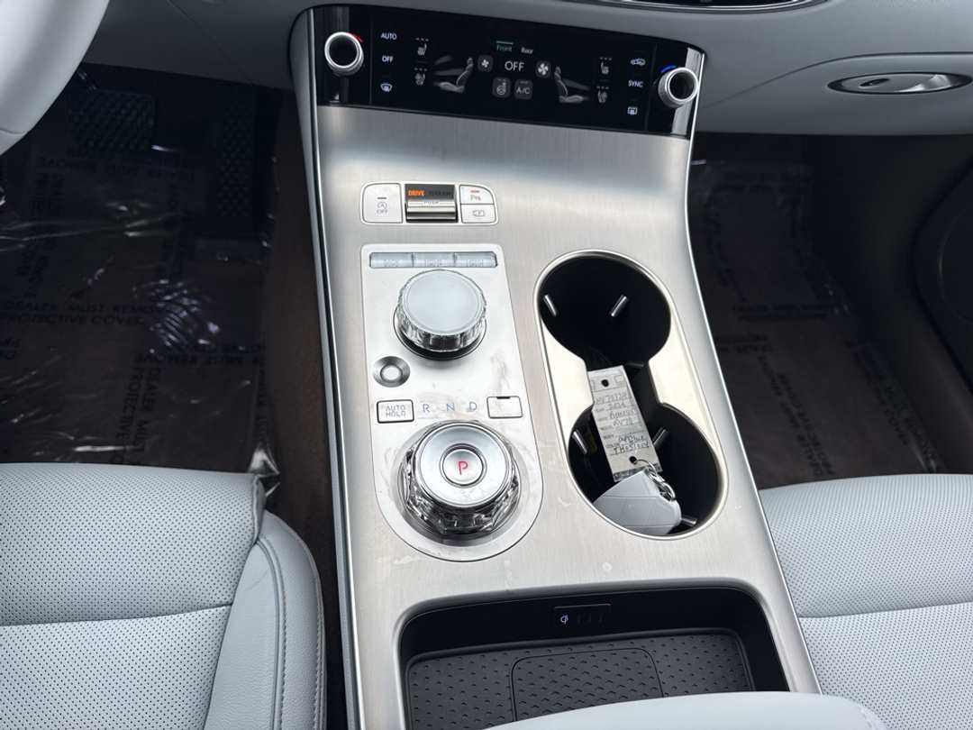 2026 Genesis Gv70 2.5T Advanced - Image 27