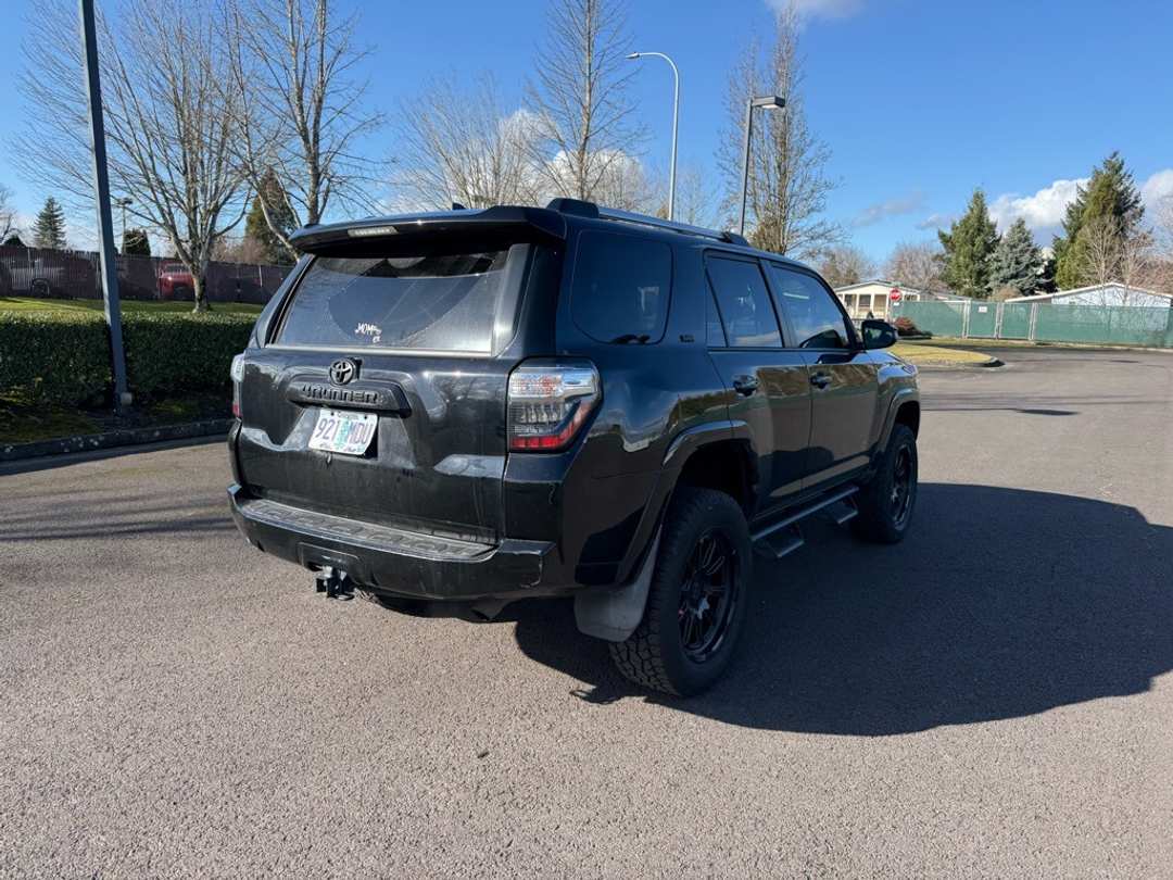 2020 Toyota 4Runner SR5 Premium - Image 7