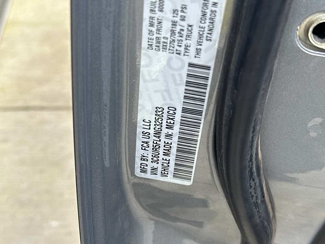 2022 Ram 2500 Laramie - Image 25