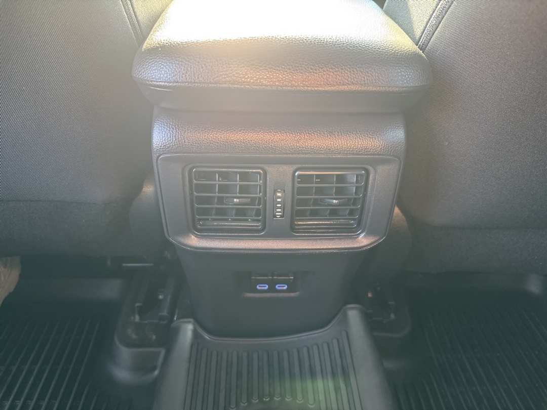 2022 Toyota Rav4 SE - Image 24