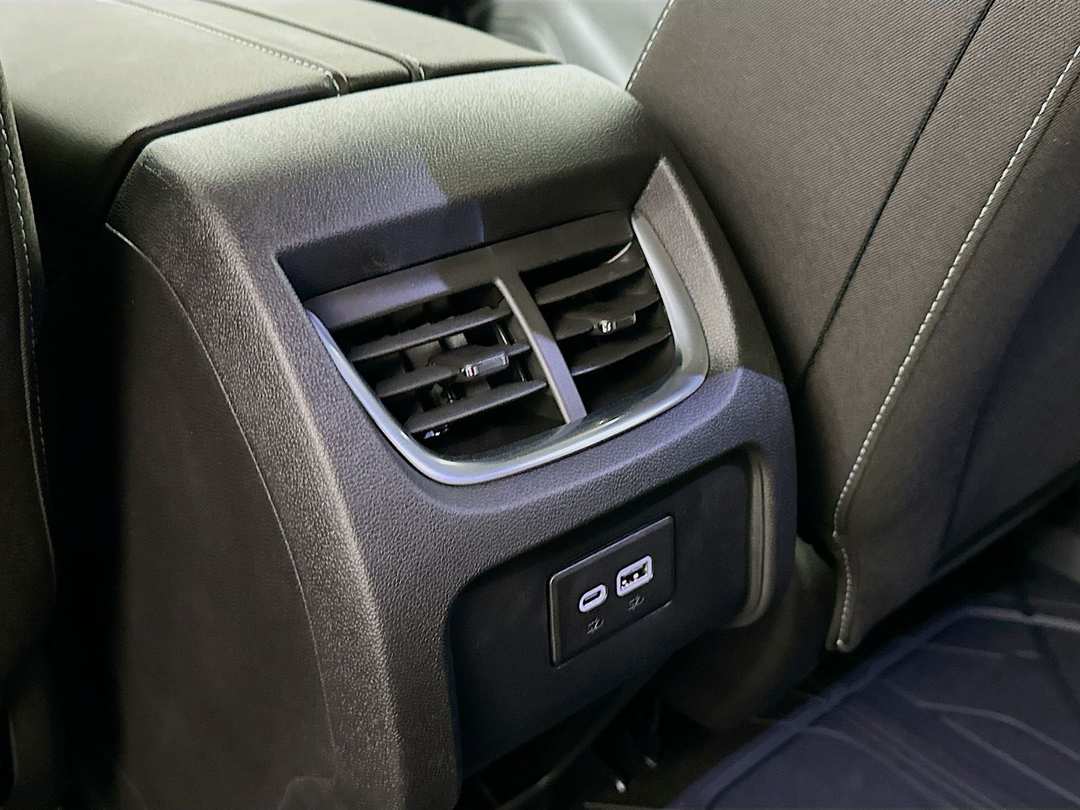 2025 Chevrolet Blazer LT - Image 26