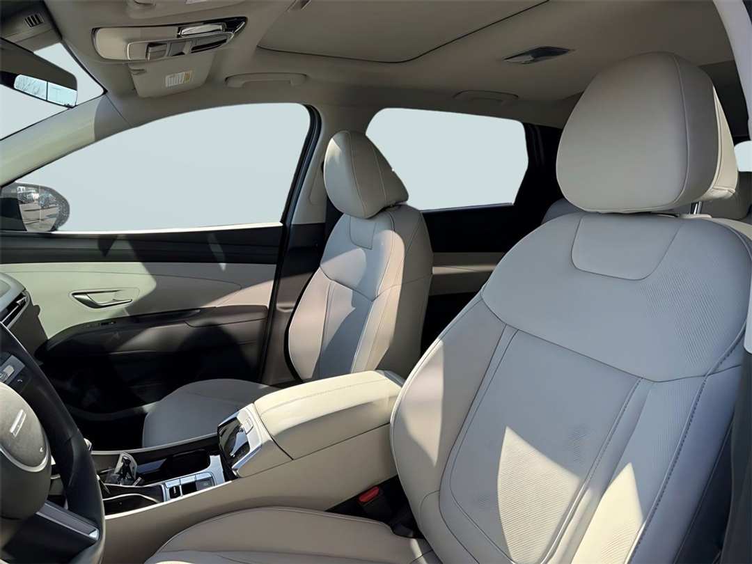 2026 Hyundai Tucson SEL Premium - Image 14