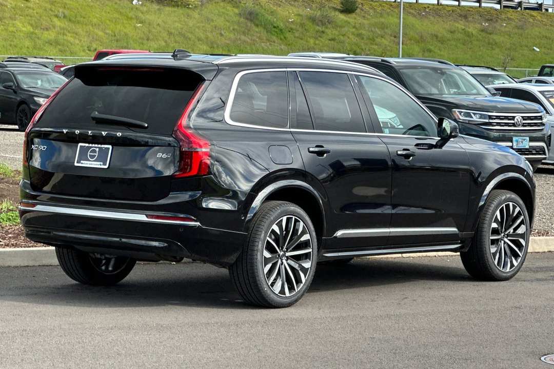 2026 Volvo Xc90 B6 Ultra - Image 3