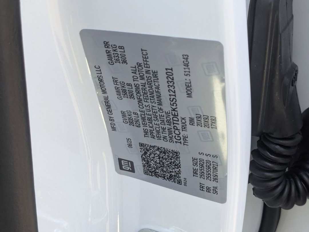 2025 Chevrolet Colorado Z71 - Image 33