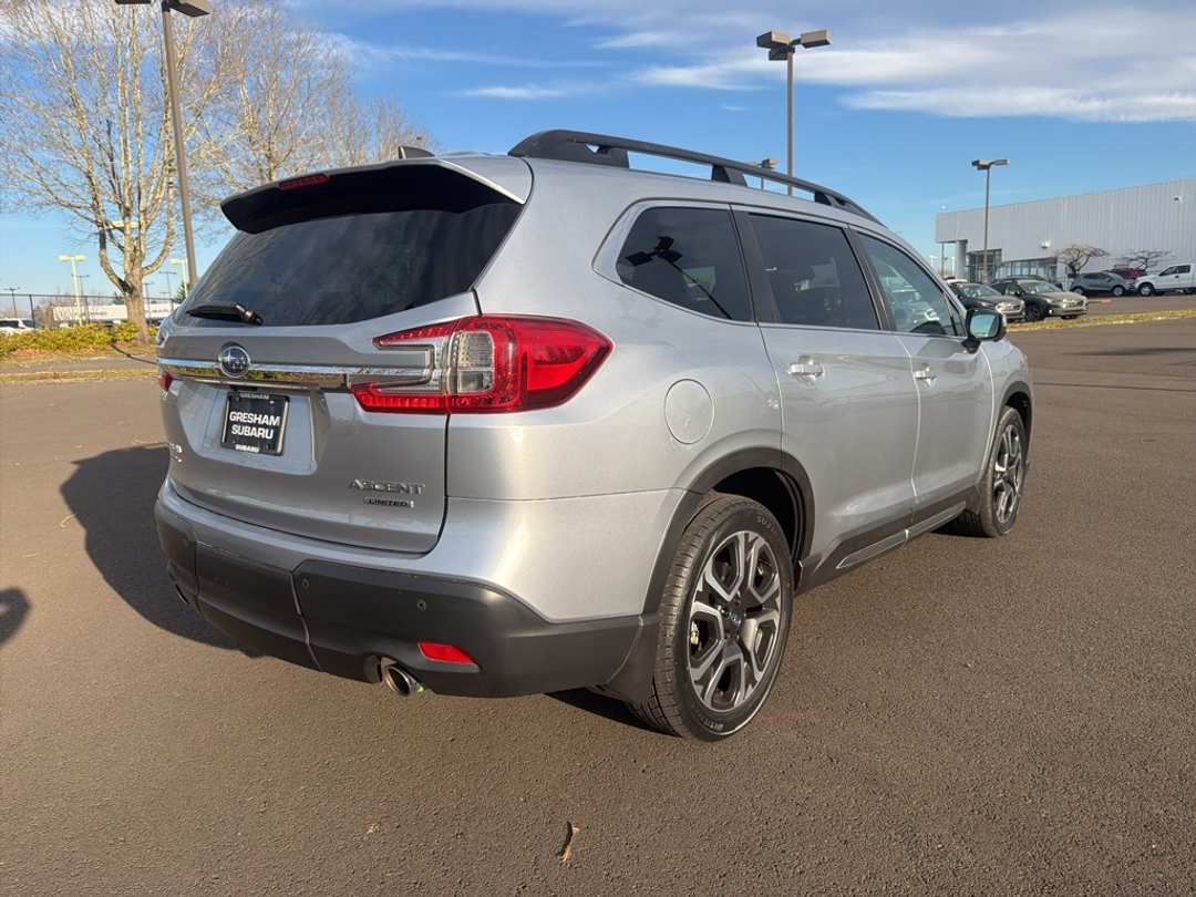 2023 Subaru Ascent Limited - Image 7