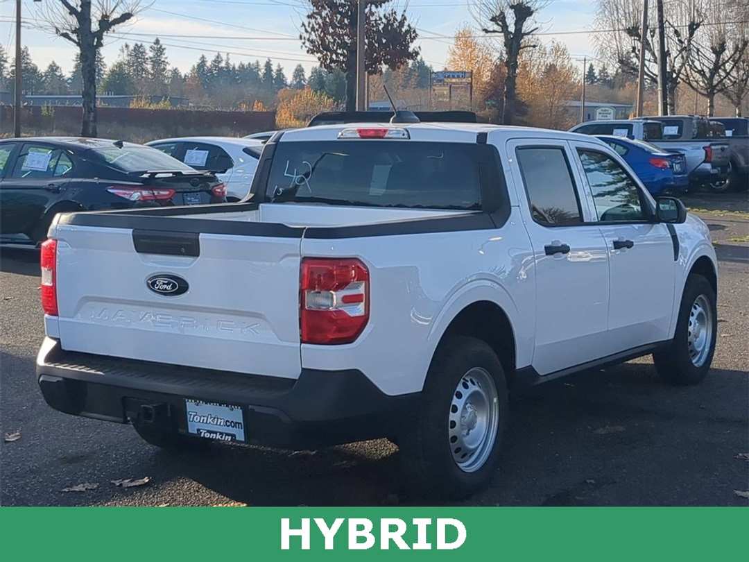 2025 Ford Maverick XL - Image 5