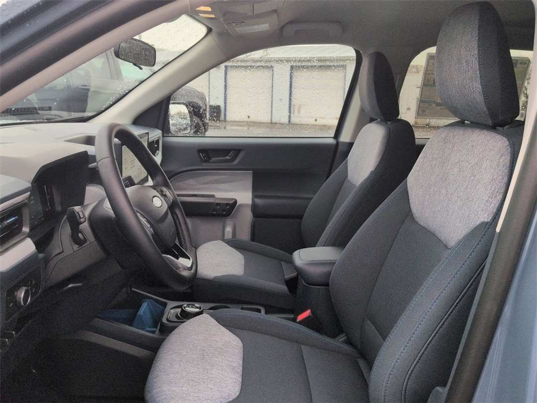 2026 Ford Maverick XLT - Image 13