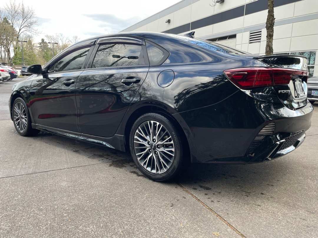 2022 Kia Forte GTLine - Image 6