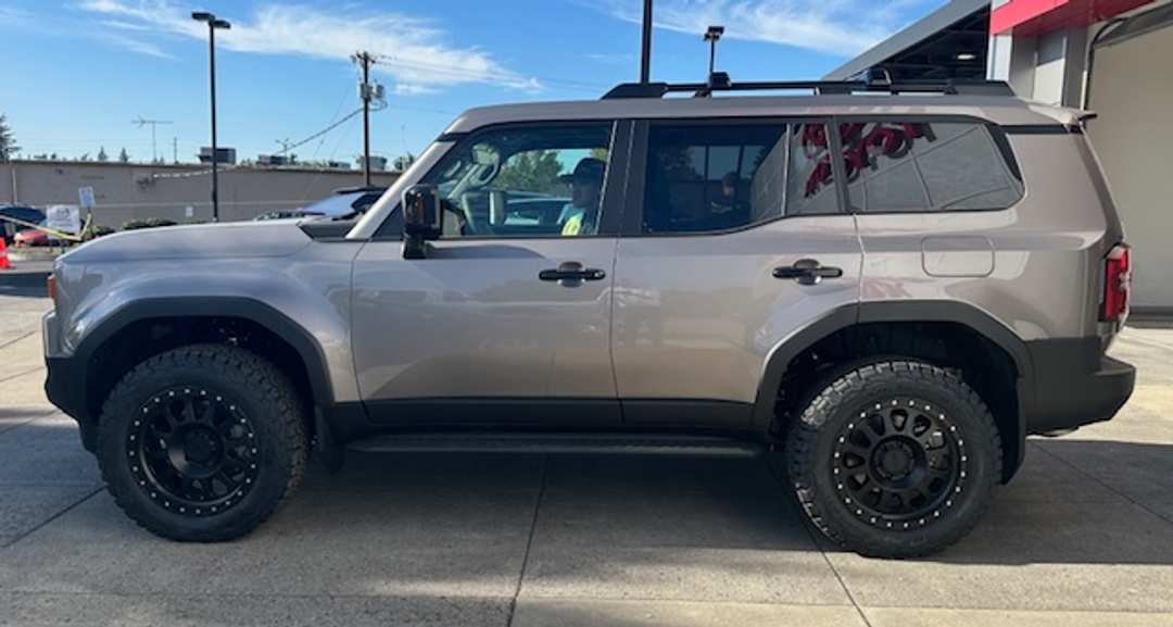 Toyota Land Cruiser - Image 2