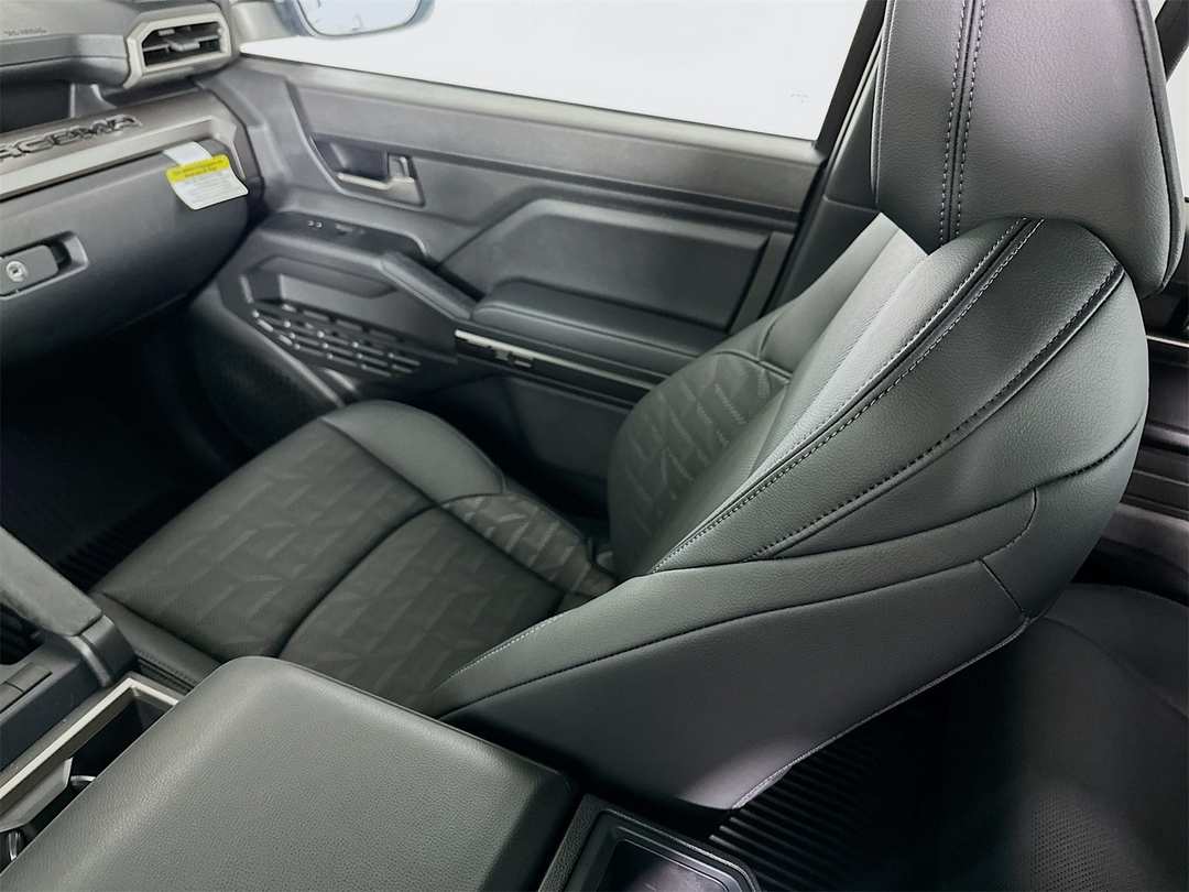 2025 Toyota Tacoma TRD OffRoad - Image 24