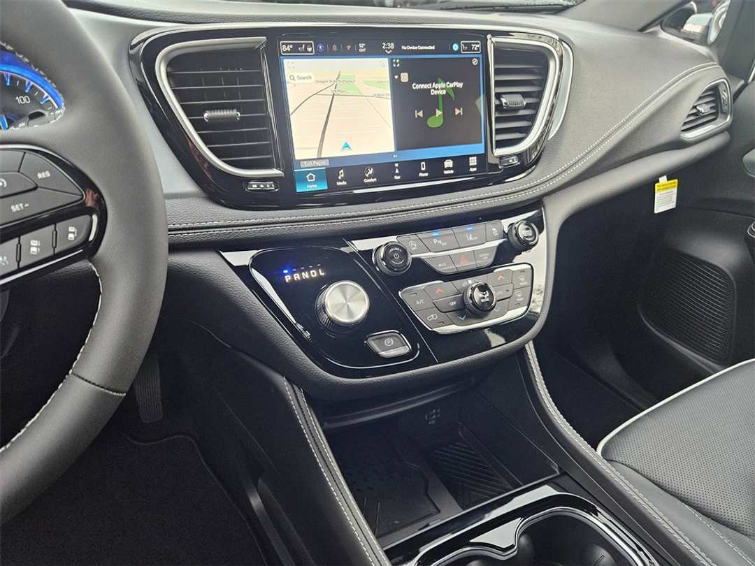 2026 Chrysler Pacifica Limited - Image 19