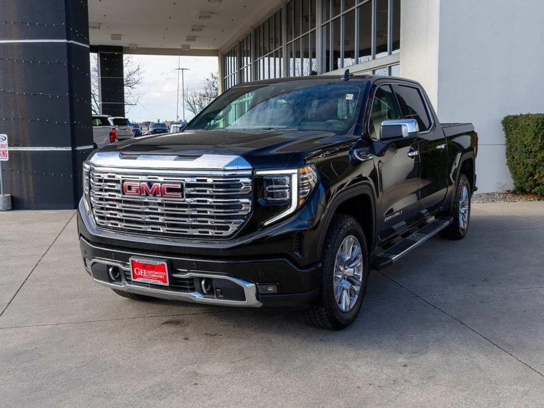 2026 GMC Sierra 1500 Denali - Image 3