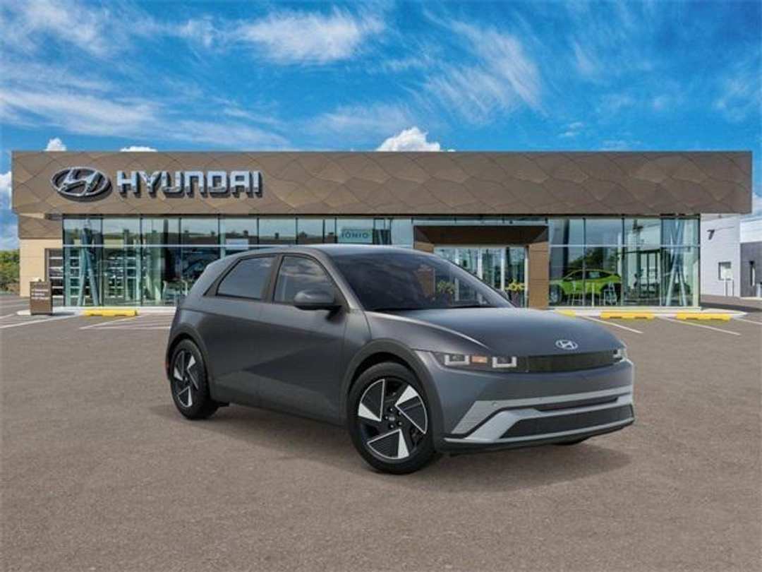 2026 Hyundai Ioniq 5 SEL - Image 2