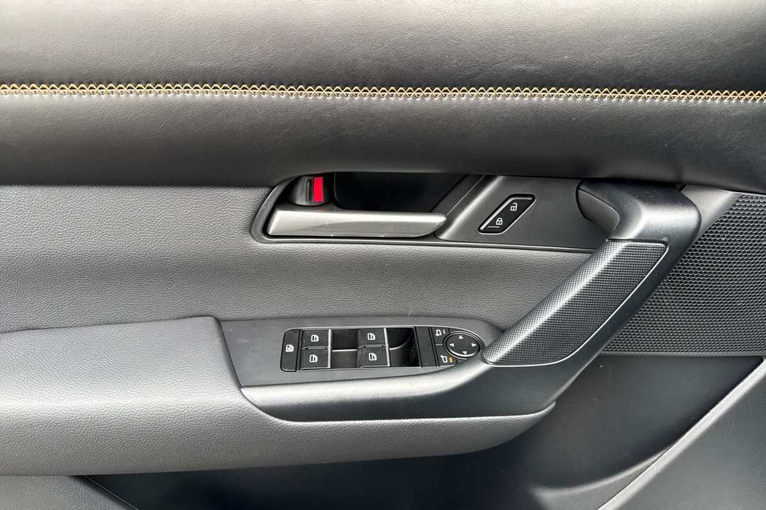 2026 MAZDA Cx-50 Premium - Image 11