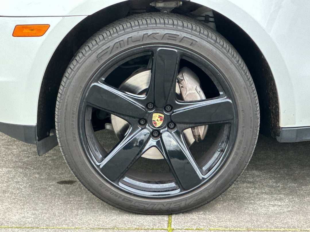 2017 Porsche Macan Base - Image 22