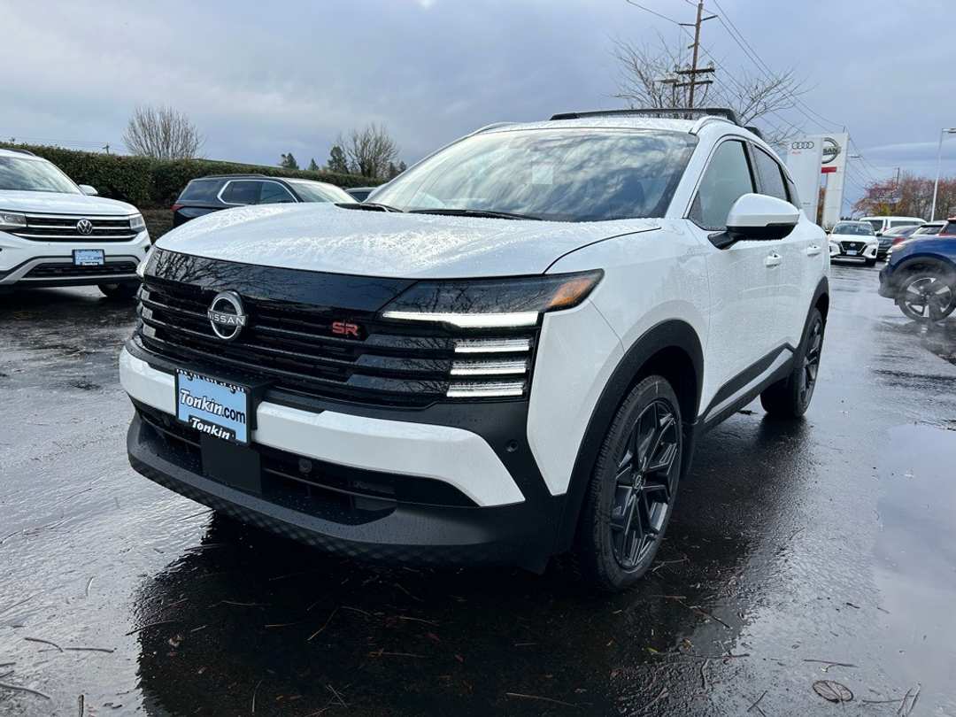 2025 Nissan Kicks SR - Image 3