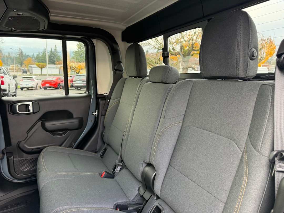 2026 Jeep Gladiator Sport S - Image 28