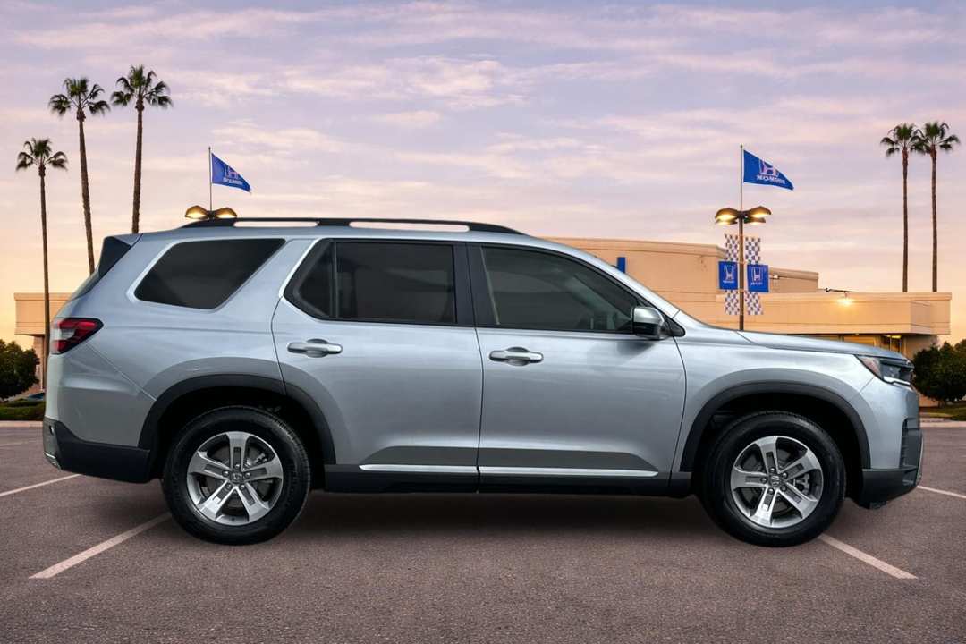2026 Honda Pilot EXL - Image 3