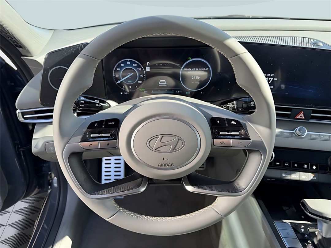 2026 Hyundai Elantra SEL Sport - Image 17