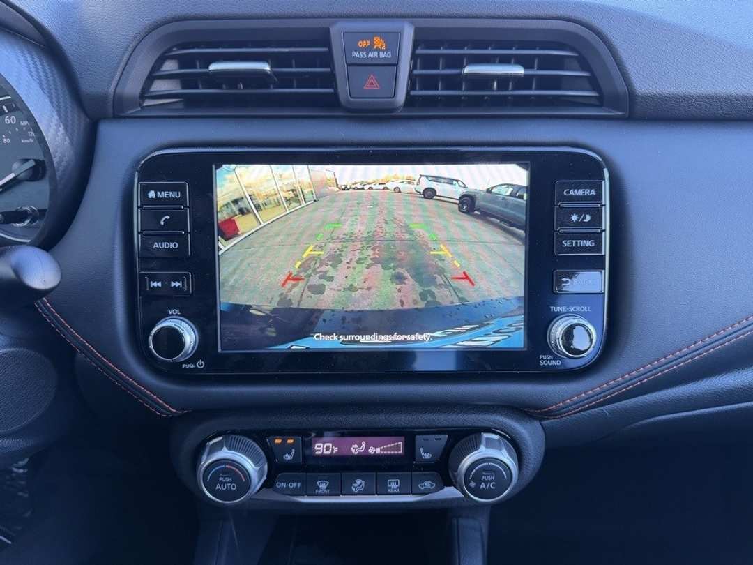 2025 Nissan Versa 1.6 SR - Image 21