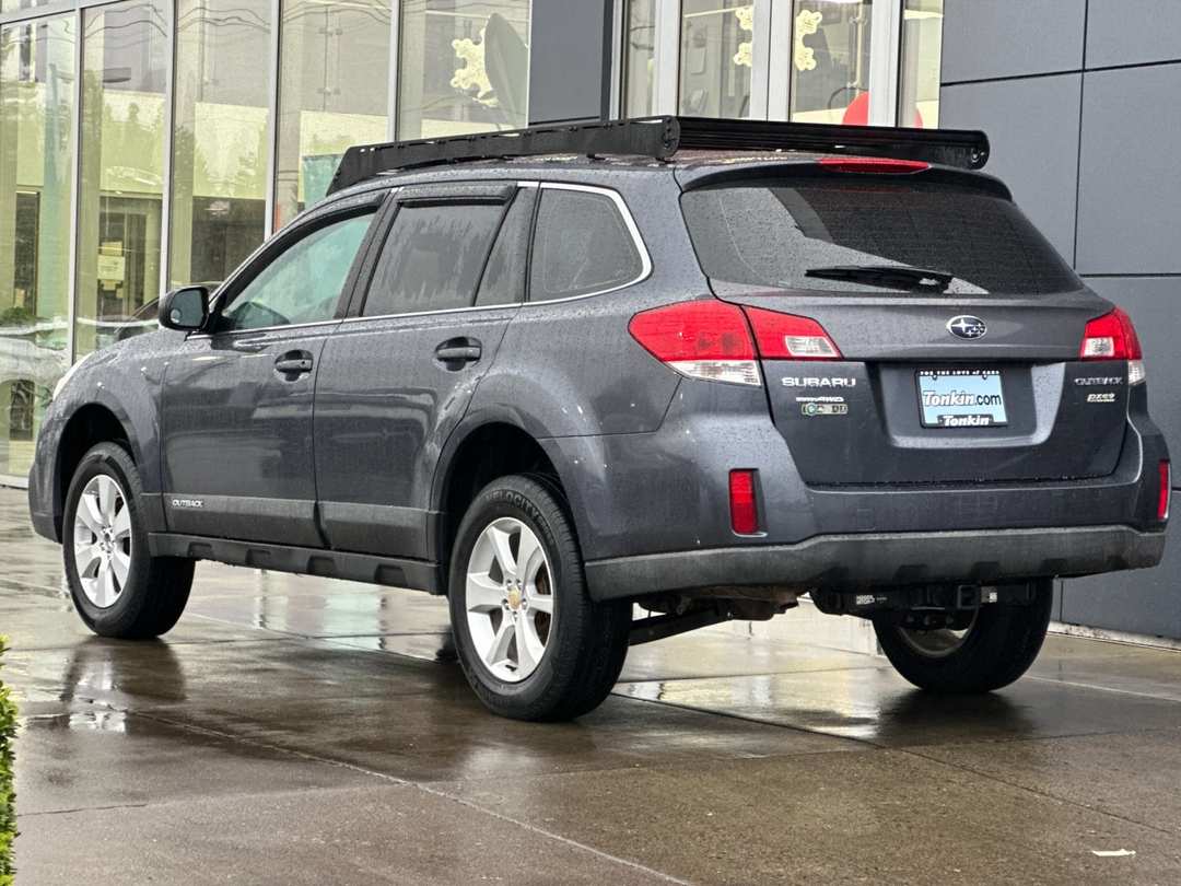 2014 Subaru Outback 2.5i - Image 5