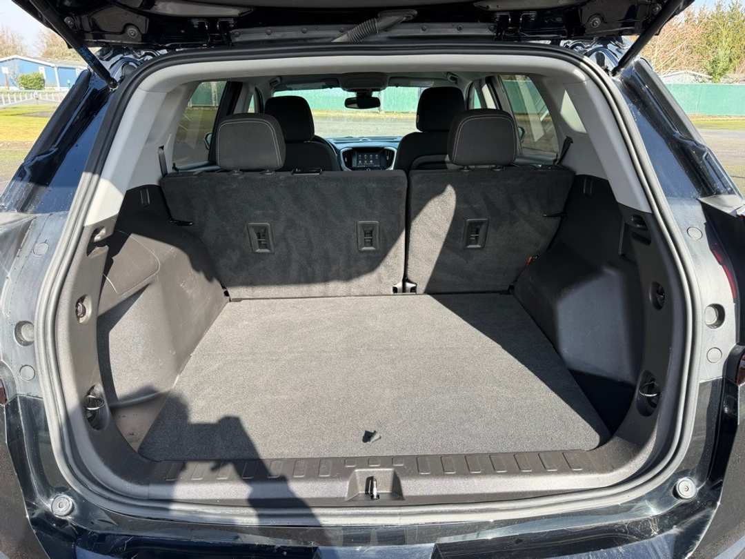 2022 GMC Terrain SLE - Image 11