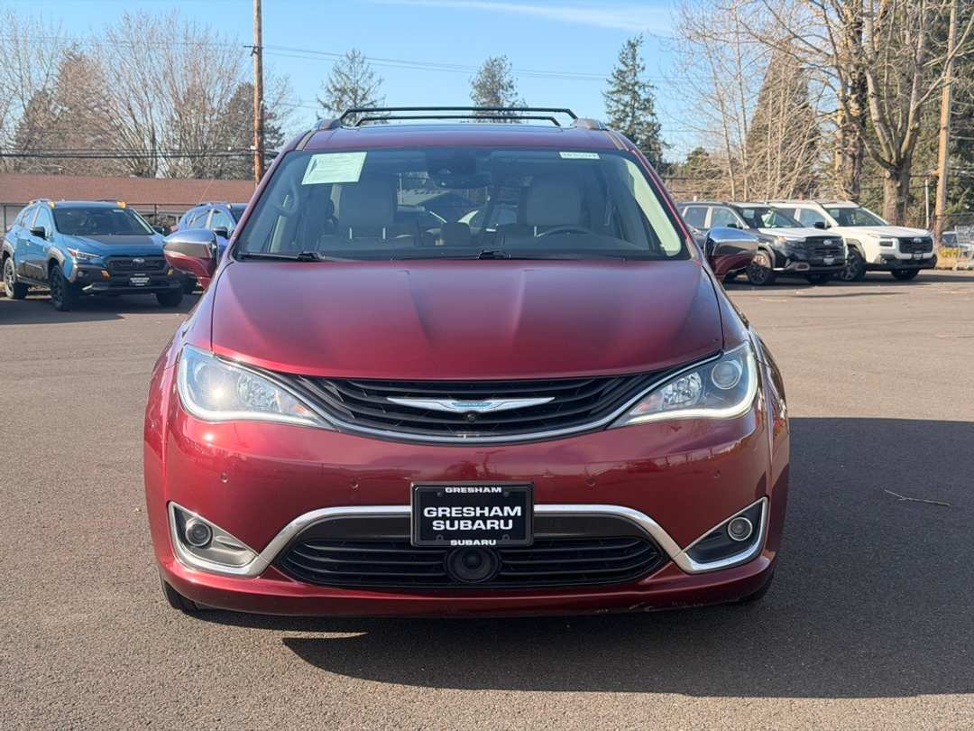 2018 Chrysler Pacifica Limited - Image 2