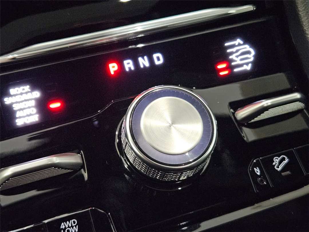 2025 Jeep Grand Cherokee Summit - Image 18