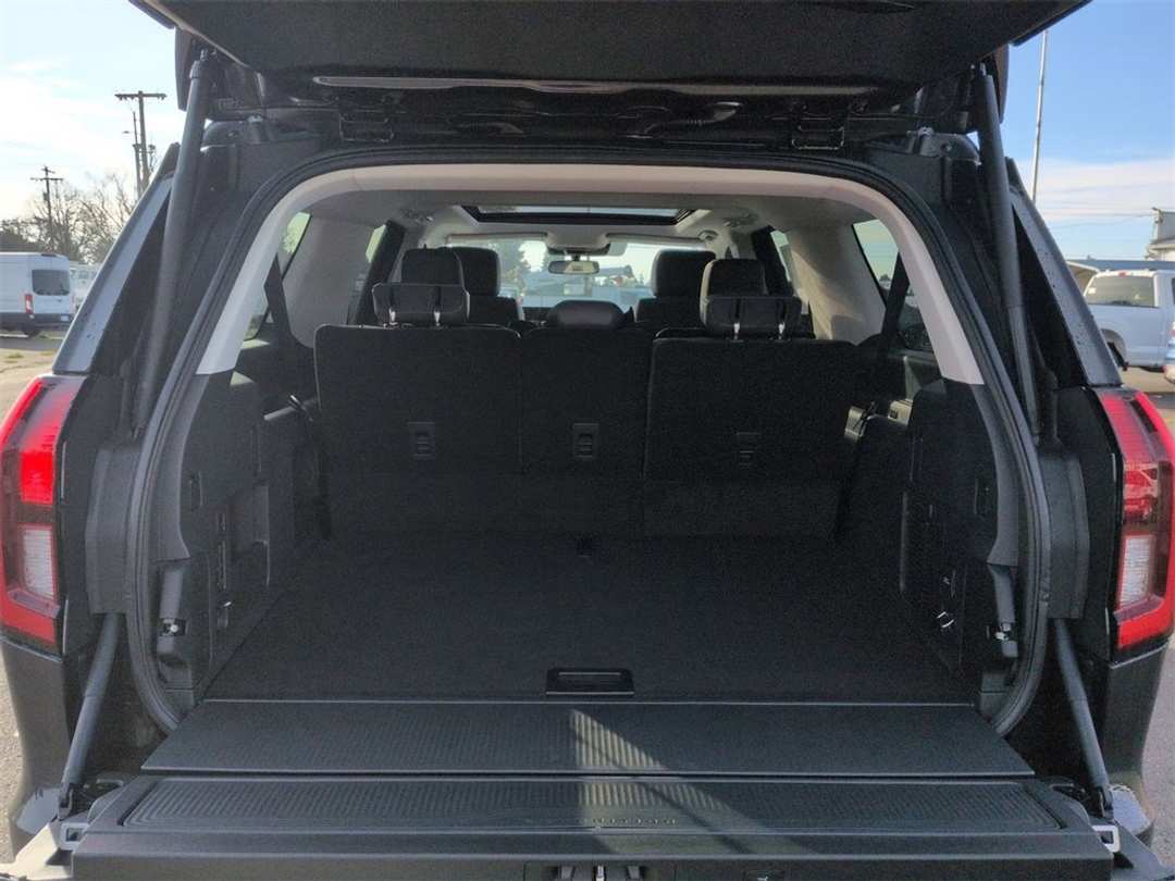 2026 Ford Expedition Max Active - Image 26