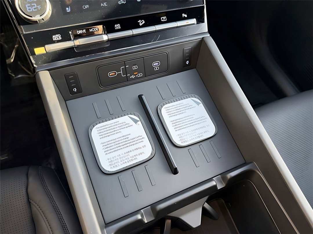 2026 Hyundai Santa Fe Calligraphy - Image 25