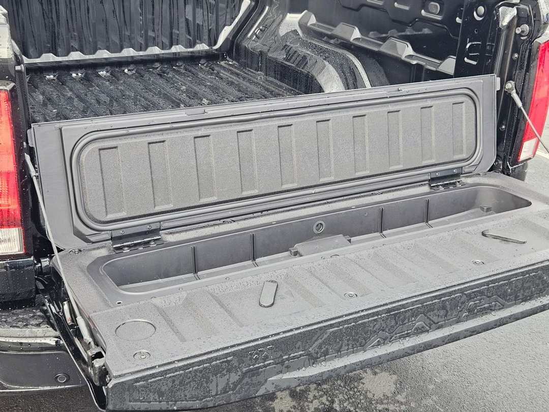 2026 Chevrolet Colorado Trail Boss - Image 30