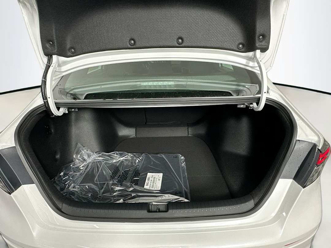 2025 Honda Accord Sport - Image 26