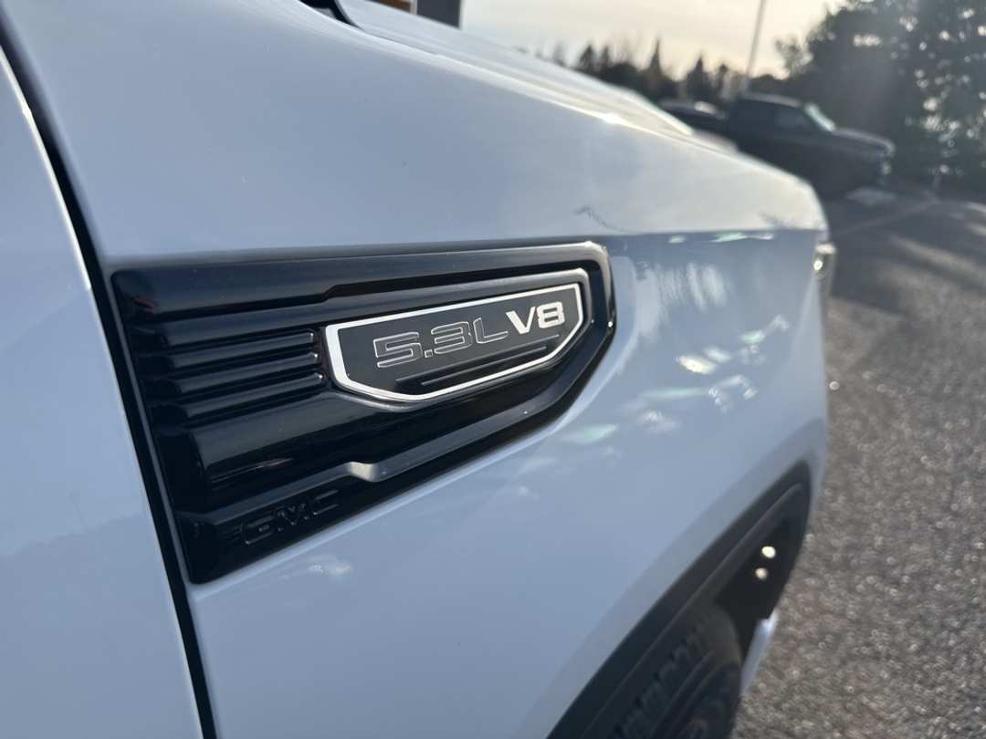 2023 GMC Sierra 1500 Elevation - Image 11