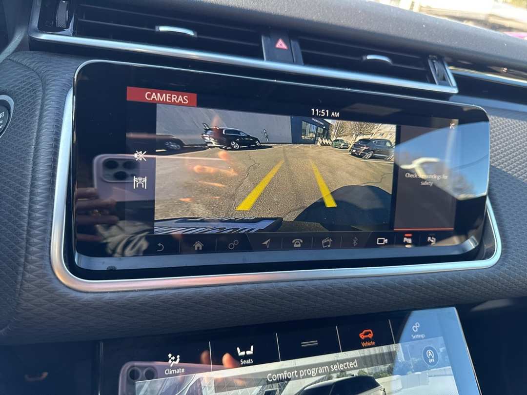 2019 Land Rover Range Rover Velar SE RDynamic - Image 45