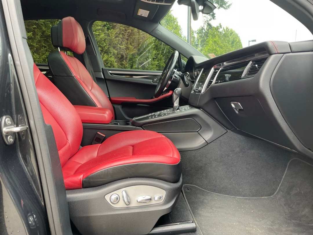 2018 Porsche Macan S - Image 22