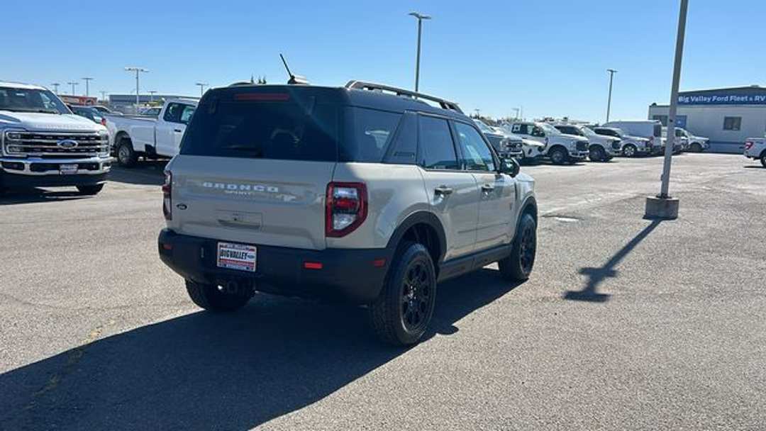 2025 Ford Bronco Sport Badlands - Image 3