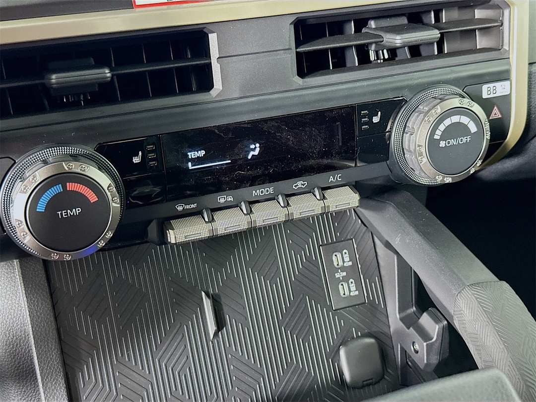 2025 Toyota Tacoma SR5 - Image 15