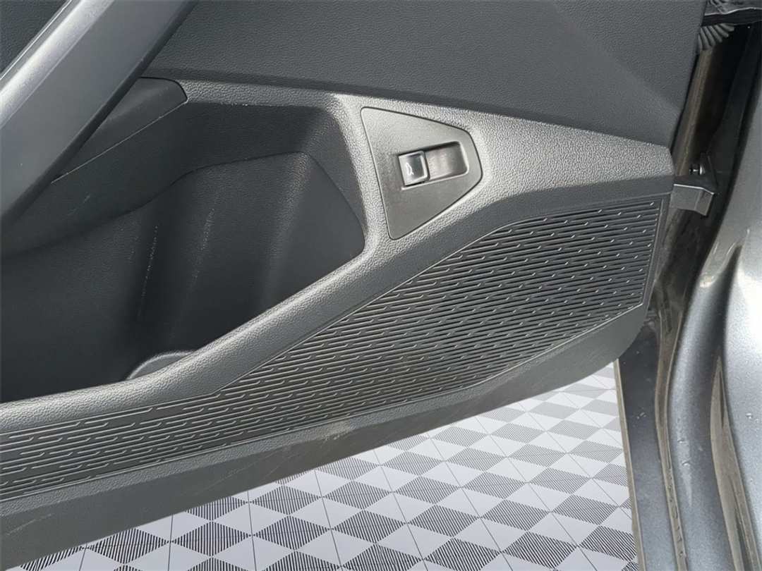 2025 Volkswagen Jetta 1.5T S - Image 12