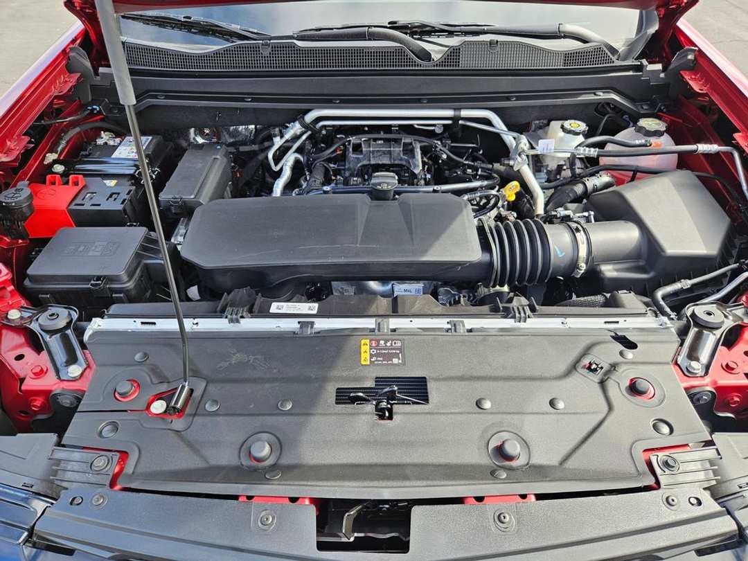 2026 Chevrolet Colorado Z71 - Image 39