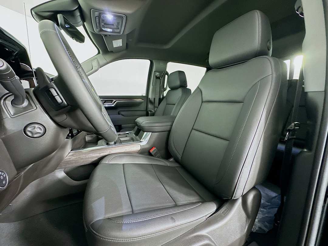 2025 Chevrolet Silverado 1500 LTZ - Image 23