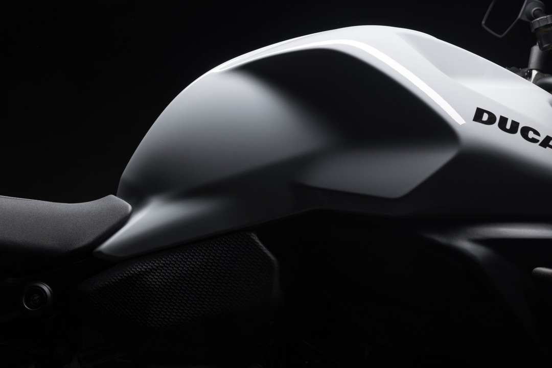 2026 Ducati Monster - Image 7