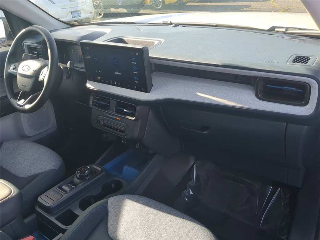 2025 Ford Maverick XLT - Image 29