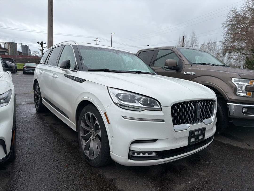 2023 Lincoln Aviator Grand Touring - Image 3