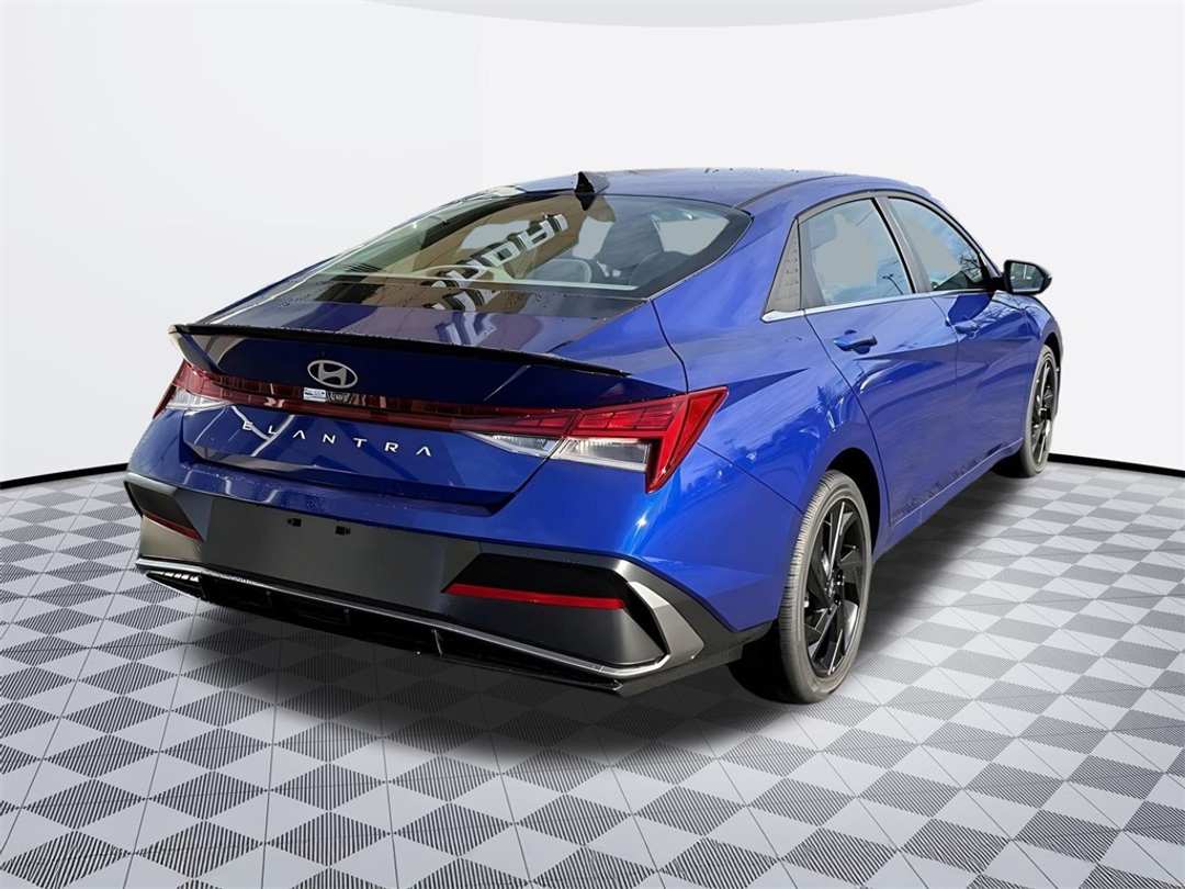 2026 Hyundai Elantra SEL Sport - Image 7