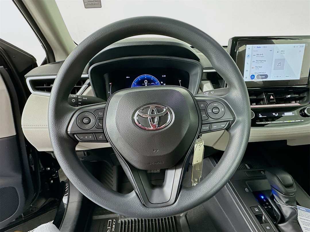 2026 Toyota Corolla Cross L - Image 11